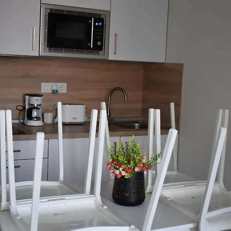 Silgar Plaza 4* サンシェンショ