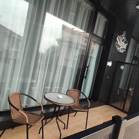 Ξενοδοχείο με διαμερίσματα Silgar Plaza