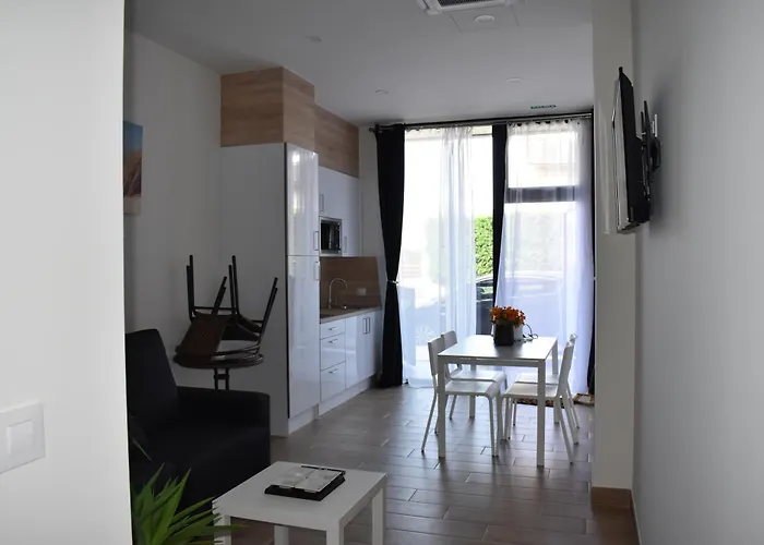 Ξενοδοχείο με διαμερίσματα Silgar Plaza 4*