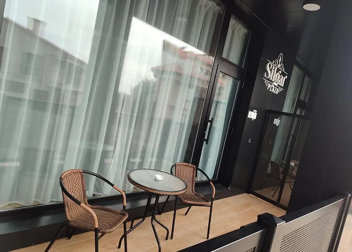 Ξενοδοχείο με διαμερίσματα Silgar Plaza