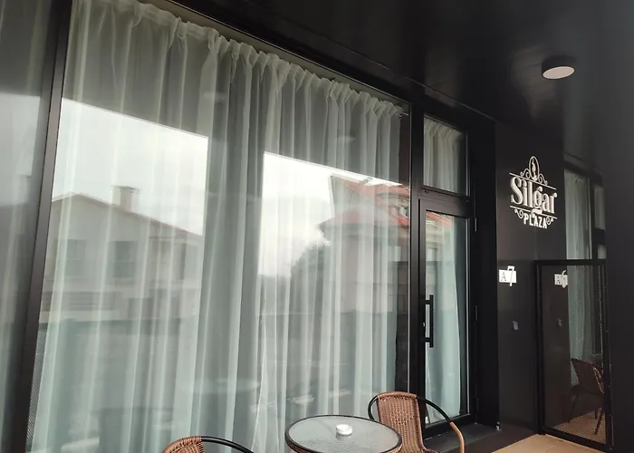 Ξενοδοχείο με διαμερίσματα Silgar Plaza