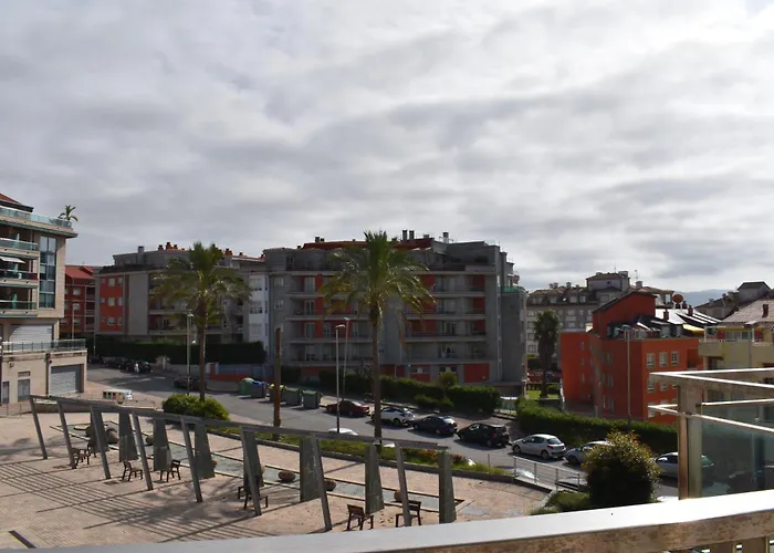 Ξενοδοχείο με διαμερίσματα Silgar Plaza 4*