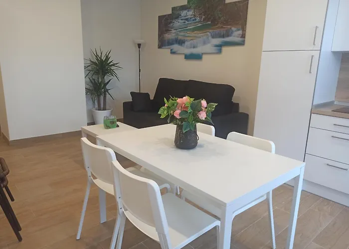 Ξενοδοχείο με διαμερίσματα Silgar Plaza